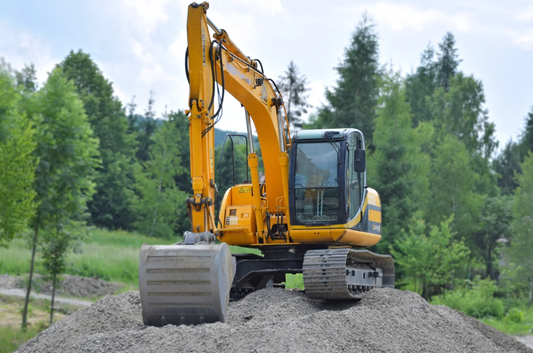 Bulldozer vs Excavator